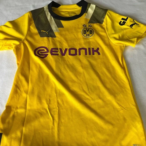 BVB women’s yellow game jersey - Picture 3 of 7